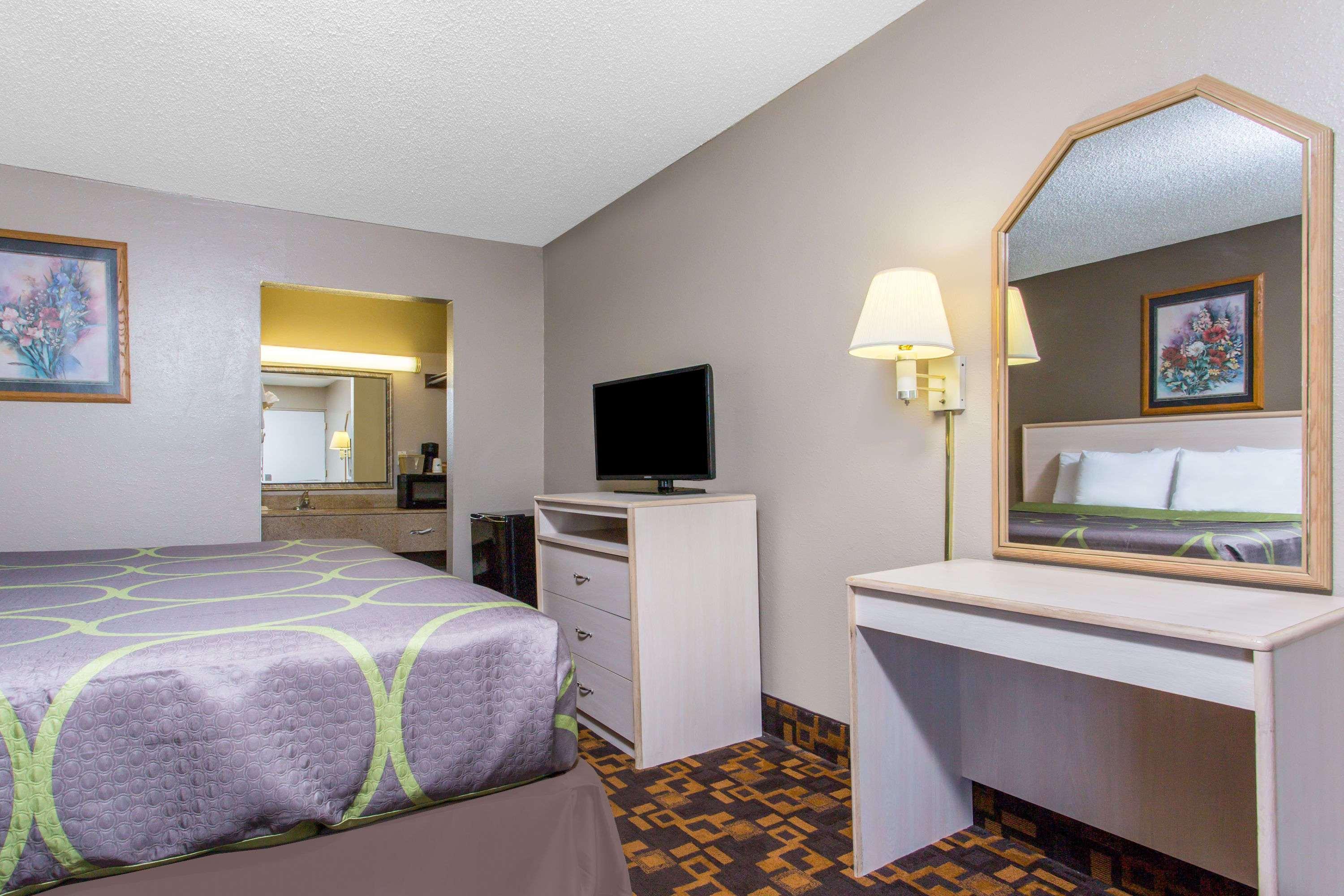 Super 8 By Wyndham Antioch/Nashville South East Buitenkant foto